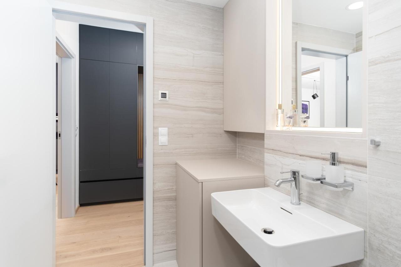 Prague Days - Premium Apartments - Balcony Luaran gambar