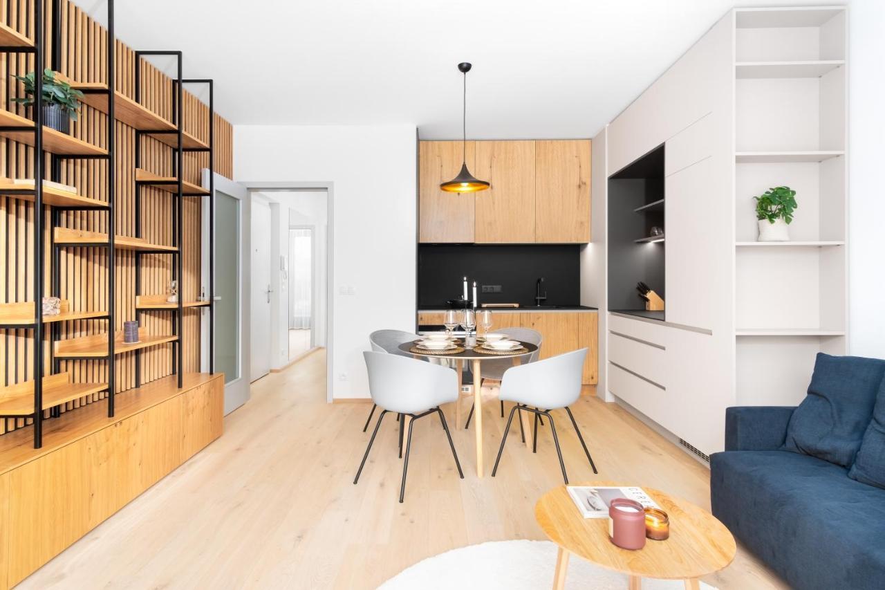 Prague Days - Premium Apartments - Balcony Luaran gambar
