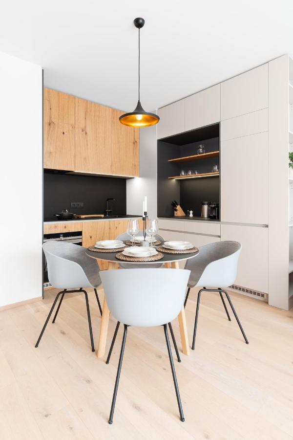 Prague Days - Premium Apartments - Balcony Luaran gambar